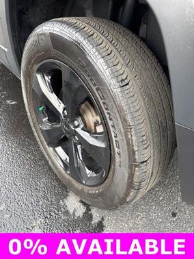 Granite Crystal Metallic Clearcoat 2023 Jeep Cherokee Altitude