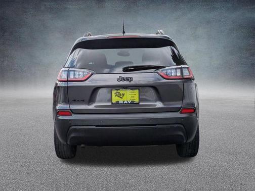 Granite Crystal Metallic Clearcoat 2023 Jeep Cherokee Altitude