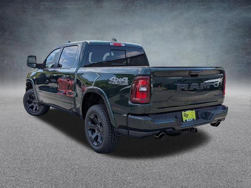 Serrano Green Metallic 2026 RAM 1500 Big Horn/Lone Star