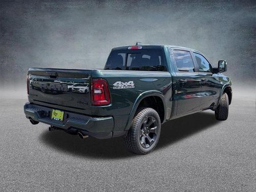Serrano Green Metallic 2026 RAM 1500 Big Horn/Lone Star