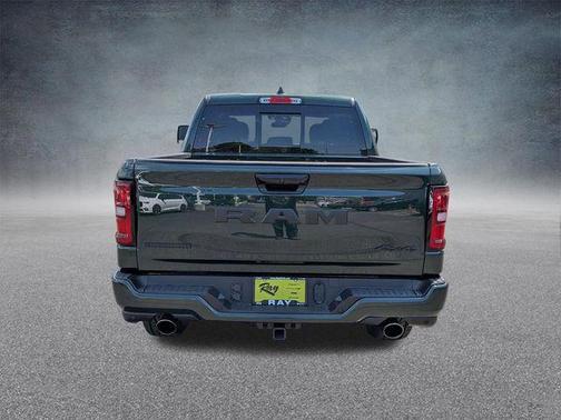 Serrano Green Metallic 2026 RAM 1500 Big Horn/Lone Star