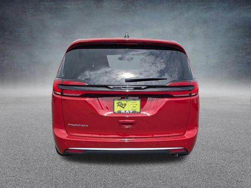 Red Hot Pearlcoat 2027 Chrysler Pacifica L