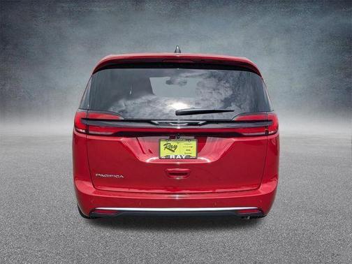 Red Hot Pearlcoat 2027 Chrysler Pacifica L
