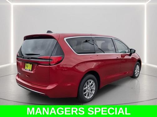 Red Hot Pearlcoat 2027 Chrysler Pacifica L