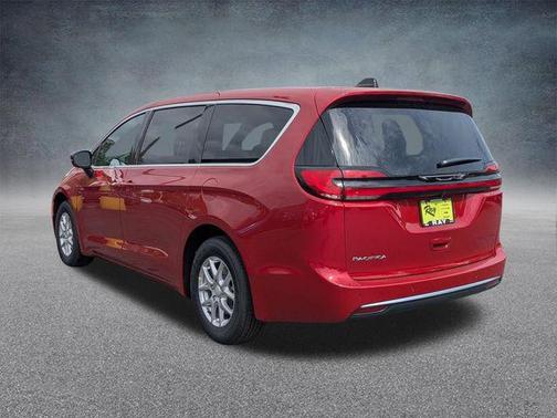 Red Hot Pearlcoat 2027 Chrysler Pacifica L