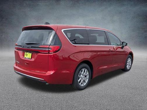 Red Hot Pearlcoat 2027 Chrysler Pacifica L