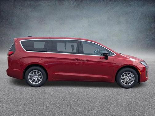Red Hot Pearlcoat 2027 Chrysler Pacifica L