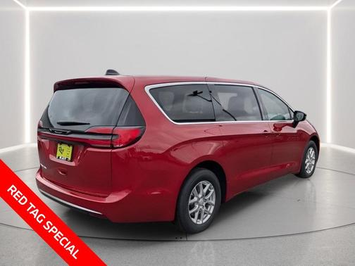 Red Hot Pearlcoat 2027 Chrysler Pacifica L