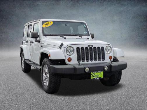 Bright White Clearcoat 2013 Jeep Wrangler Unlimited Sahara