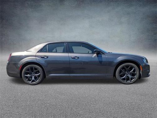 2022 Chrysler 300 S
