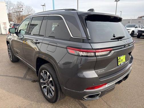 2022 Jeep Grand Cherokee Overland