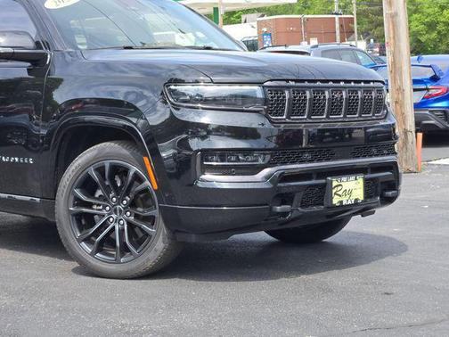 Diamond Black Crystal Pearlcoat 2024 Jeep Grand Wagoneer Series II 4x4