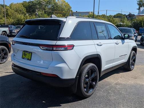 2025 Jeep Grand Cherokee Altitude