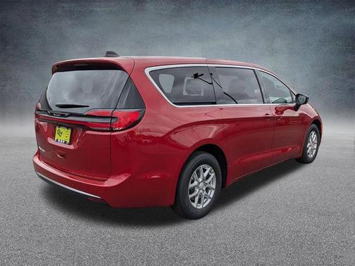 Red Hot Pearlcoat 2027 Chrysler Pacifica L