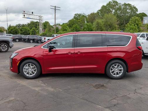 Red Hot Pearlcoat 2027 Chrysler Pacifica L