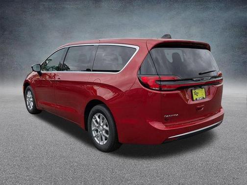 Red Hot Pearlcoat 2027 Chrysler Pacifica L