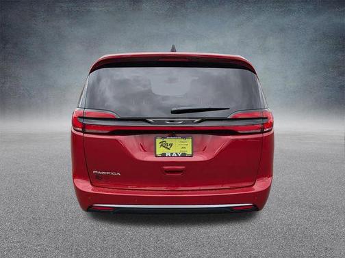 Red Hot Pearlcoat 2027 Chrysler Pacifica L