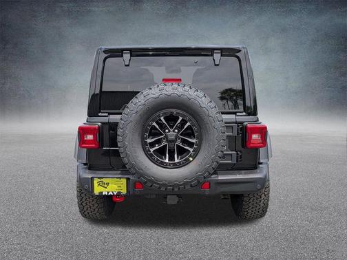 Black Clearcoat 2026 Jeep Wrangler Rubicon