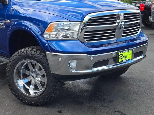 Blue Streak Pearlcoat 2016 RAM 1500 Big Horn