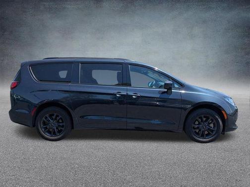 Maximum Steel Metallic Clearcoat 2020 Chrysler Pacifica L