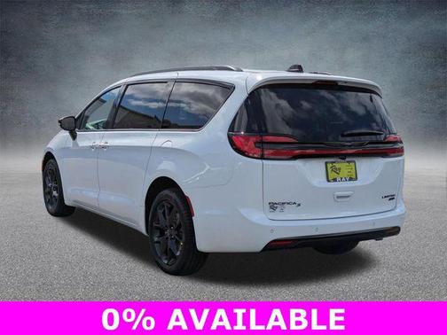 Bright White Clearcoat 2026 Chrysler Pacifica Limited