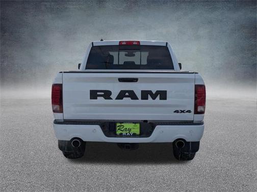 2017 RAM 1500 Night Crew Cab 4x4 5'7' Box