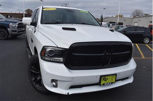 2017 RAM 1500 Night Crew Cab 4x4 5'7' Box