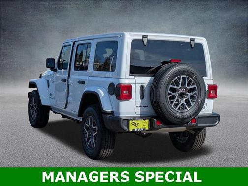 2025 Jeep Wrangler 4-Door Sahara 4x4