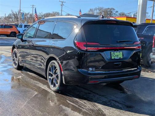 2026 Chrysler Pacifica L