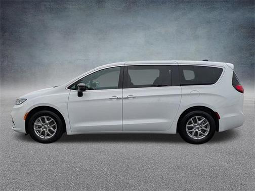 2024 Chrysler Pacifica Touring