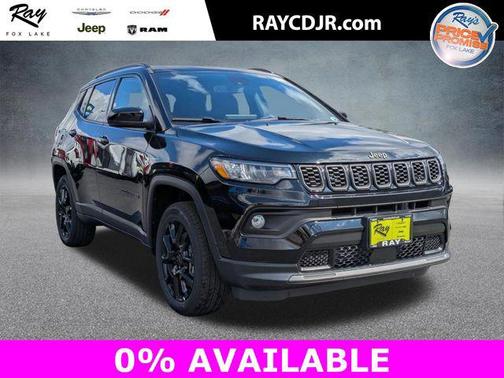 Diamond Black Crystal Pearlcoat 2026 Jeep Compass Latitude