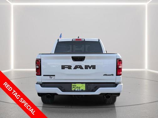 Bright White Clearcoat 2026 RAM 1500 Big Horn/Lone Star