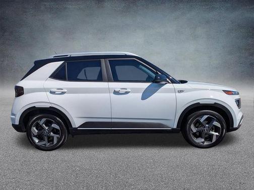 2023 Hyundai VENUE Limited