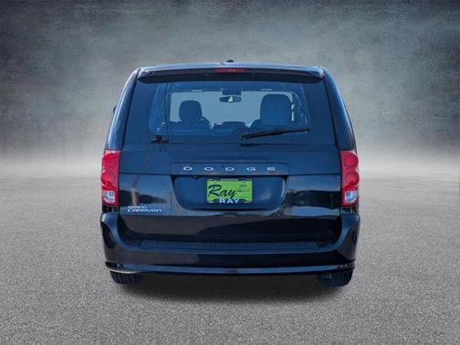 Black Onyx Crystal Pearlcoat 2017 Dodge Grand Caravan SXT