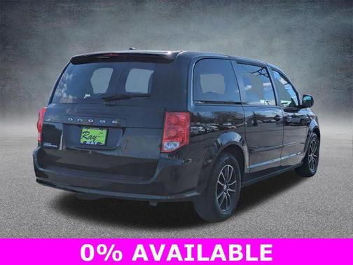 Black Onyx Crystal Pearlcoat 2017 Dodge Grand Caravan SXT