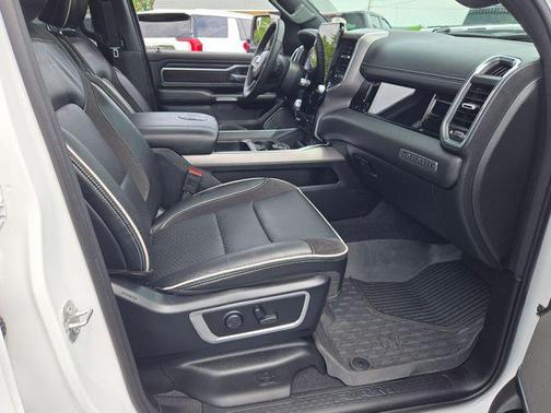 Bright White Clearcoat 2025 RAM 1500 Laramie