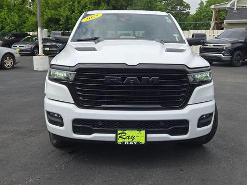 Bright White Clearcoat 2025 RAM 1500 Laramie