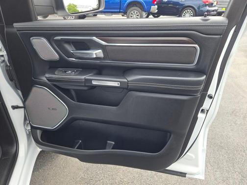 Bright White Clearcoat 2025 RAM 1500 Laramie
