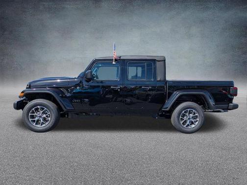 Black Clearcoat 2026 Jeep Gladiator Sport S
