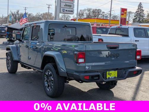 2026 Jeep Gladiator Sahara 4x4