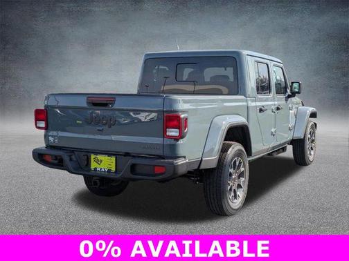 Anvil Clearcoat 2026 Jeep Gladiator Sahara 4x4