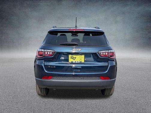 Fathom Blue Pearl Coat 2026 Jeep Compass Latitude