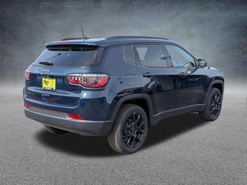 Fathom Blue Pearl Coat 2026 Jeep Compass Latitude