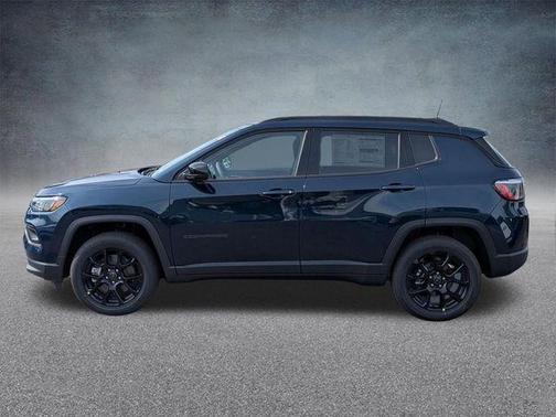 Fathom Blue Pearl Coat 2026 Jeep Compass Latitude