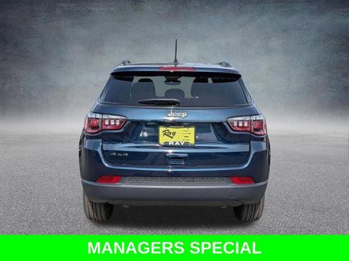 Fathom Blue Pearl Coat 2026 Jeep Compass Latitude