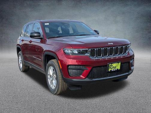 Velvet Red Pearlcoat 2026 Jeep Grand Cherokee Altitude