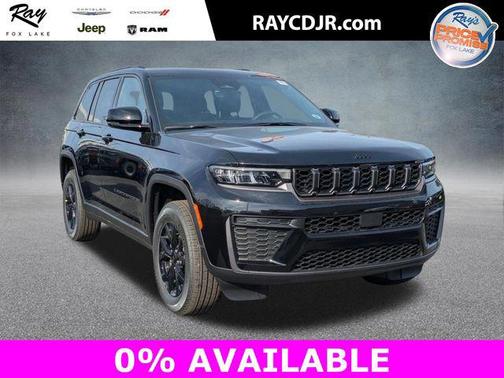Diamond Black Crystal Pearlcoat 2026 Jeep Grand Cherokee Altitude