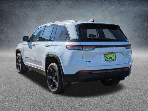 Bright White Clearcoat 2026 Jeep Grand Cherokee Limited