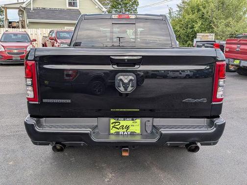 Diamond Black Crystal Pearlcoat 2021 RAM 1500 Big Horn/Lone Star