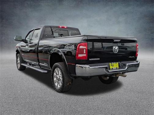 2020 RAM 2500 Laramie Crew Cab 4X4 8' Box